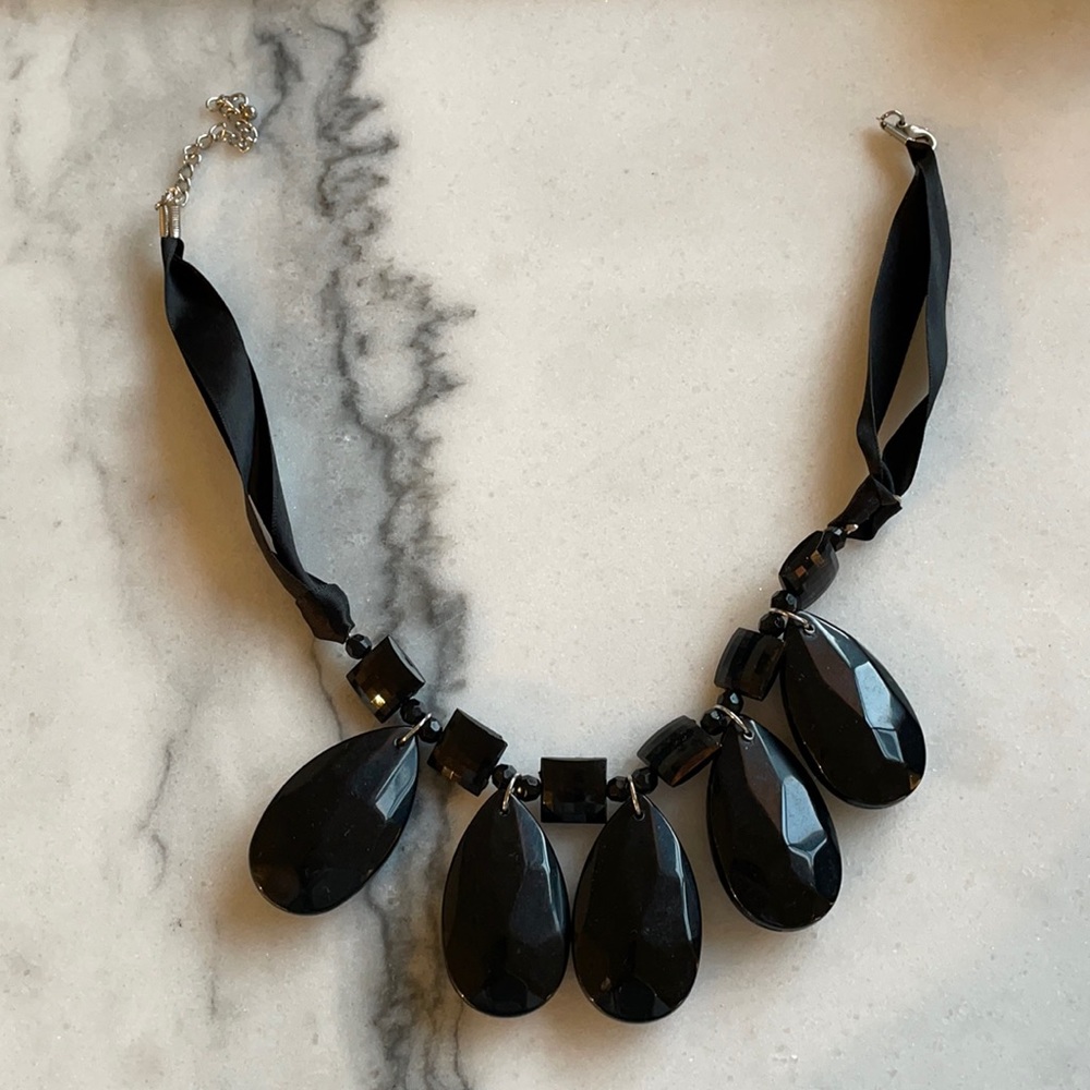 Black, chunky Forever 21 Necklace